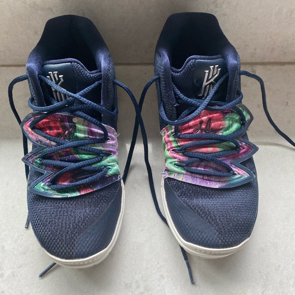 Kids Kyrie Basketball Shoes